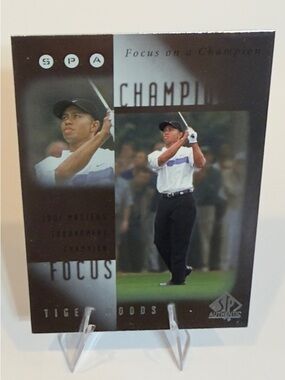 2001 Upper Deck #FC4 Champion Tiger Woods Card - Black, White